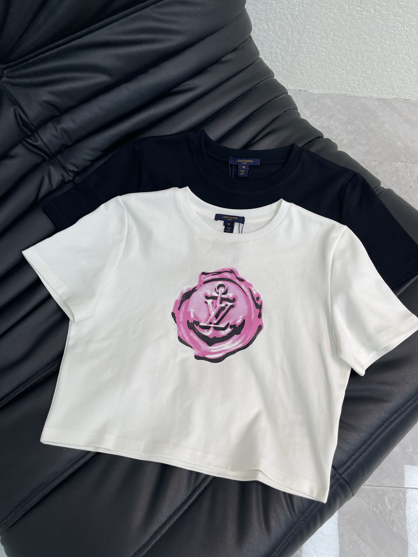 Women's short sleeves
